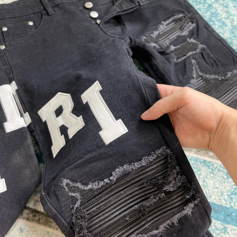 Quần jean bò nam Amiri skinny đen thêu chữ da đùi rách xù vá da 4 cúc  boy phố