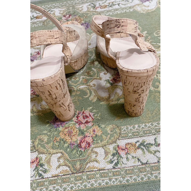 Sandal cao gót đế vuông