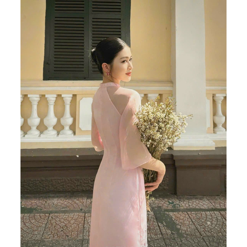 Áo dài nữ cách tân chất tơ óng vườn xuân đính kết họa tiết nổi - Thiên Kim Boutique