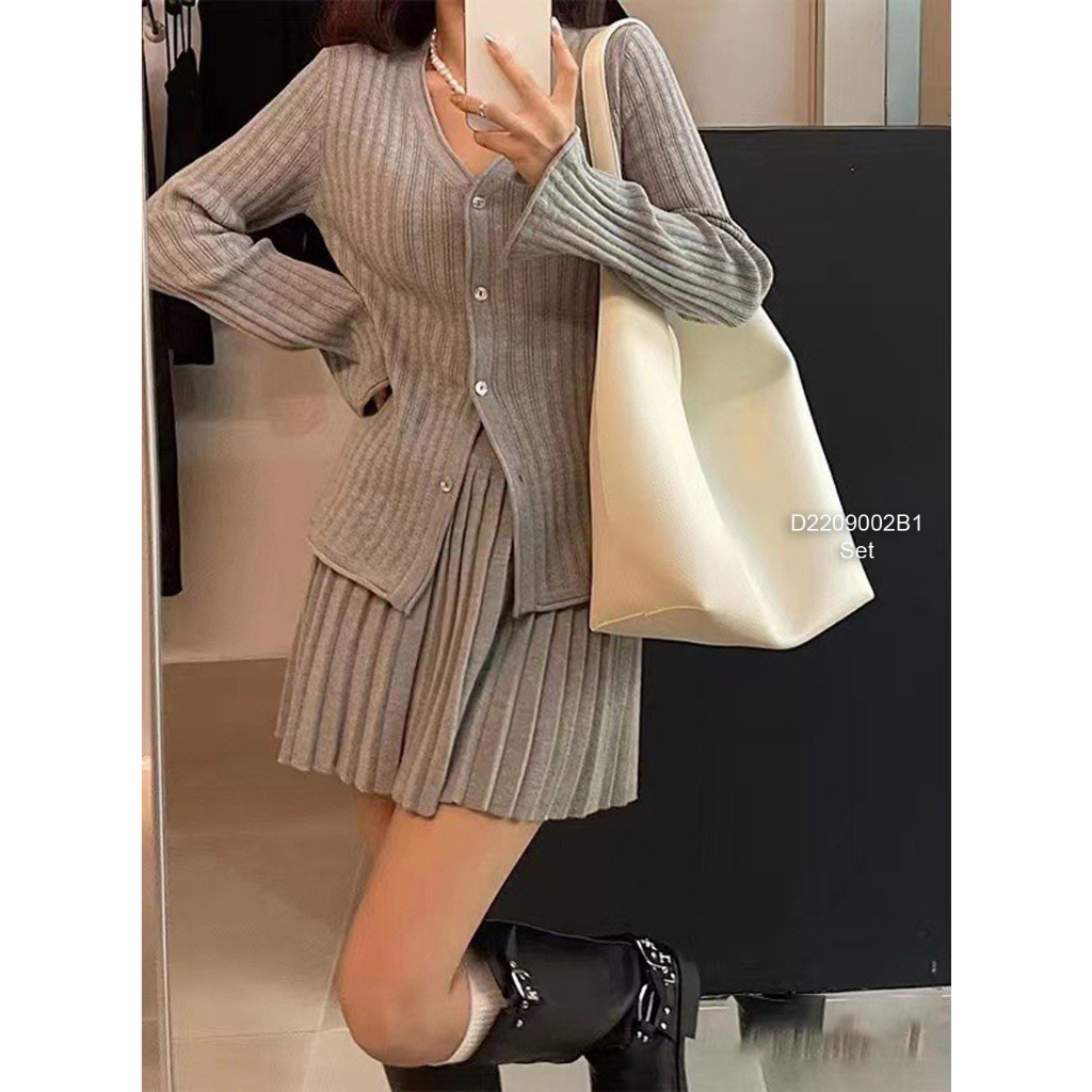 Sét bộ len áo cổ tim gài nút tay dài kèm chân váy xòe ngắn hàng QC!