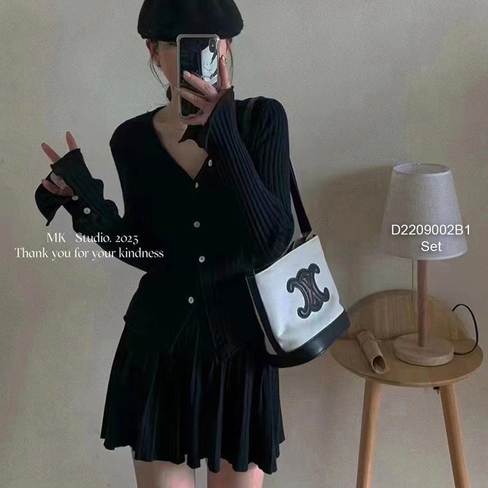 Sét bộ len áo cổ tim gài nút tay dài kèm chân váy xòe ngắn hàng QC!