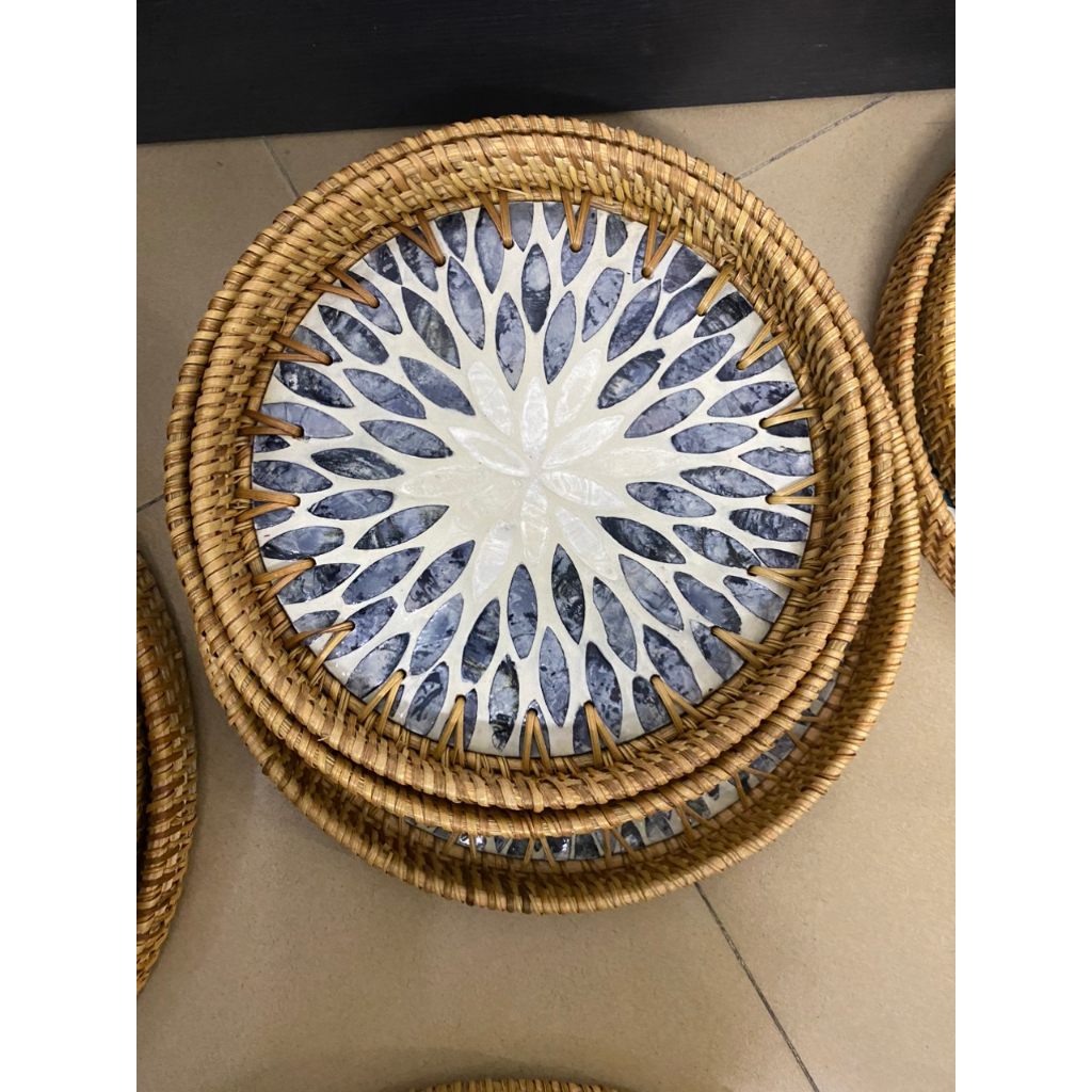 Khay mây khảm trai Nam Việt