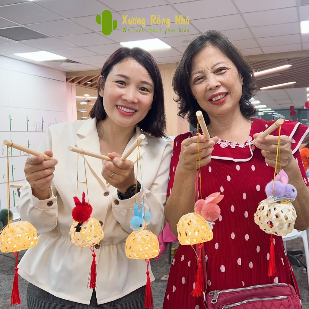 Đèn trung thu có nhạc và đèn cho bé - Đèn lồng hình thú dễ thương, dùng pin AA tiện lợi