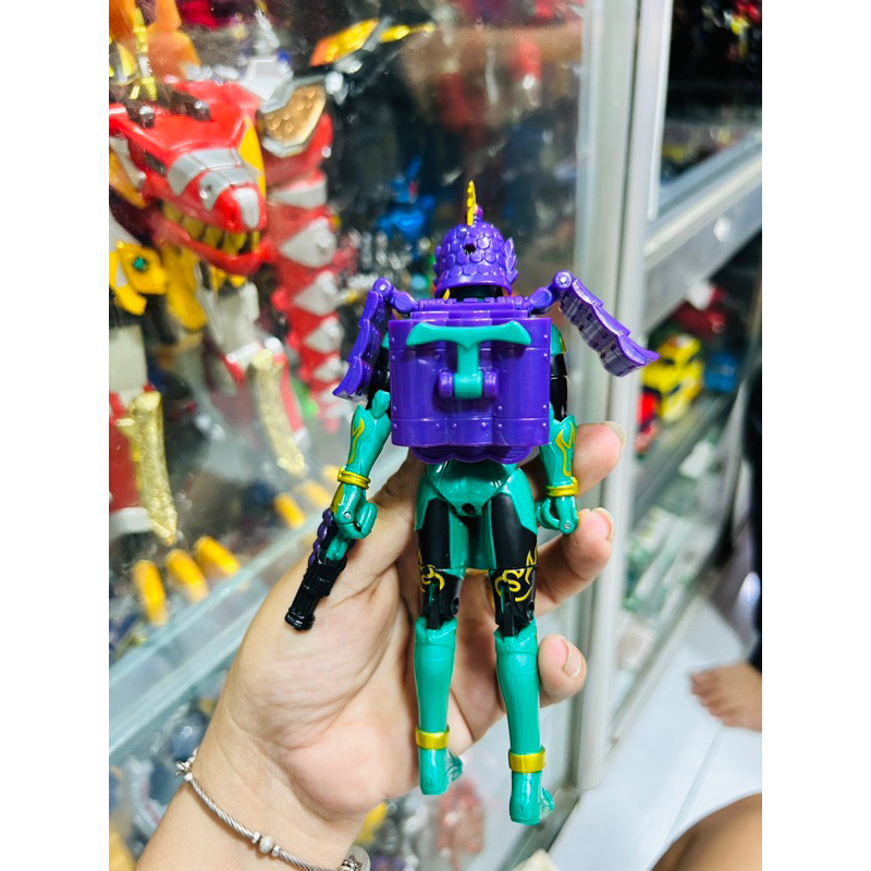 Mô hình Action figure Bandai Kamen Rider Gaim AC03 Kamen Rider Gaim Ryugen Grape Arms