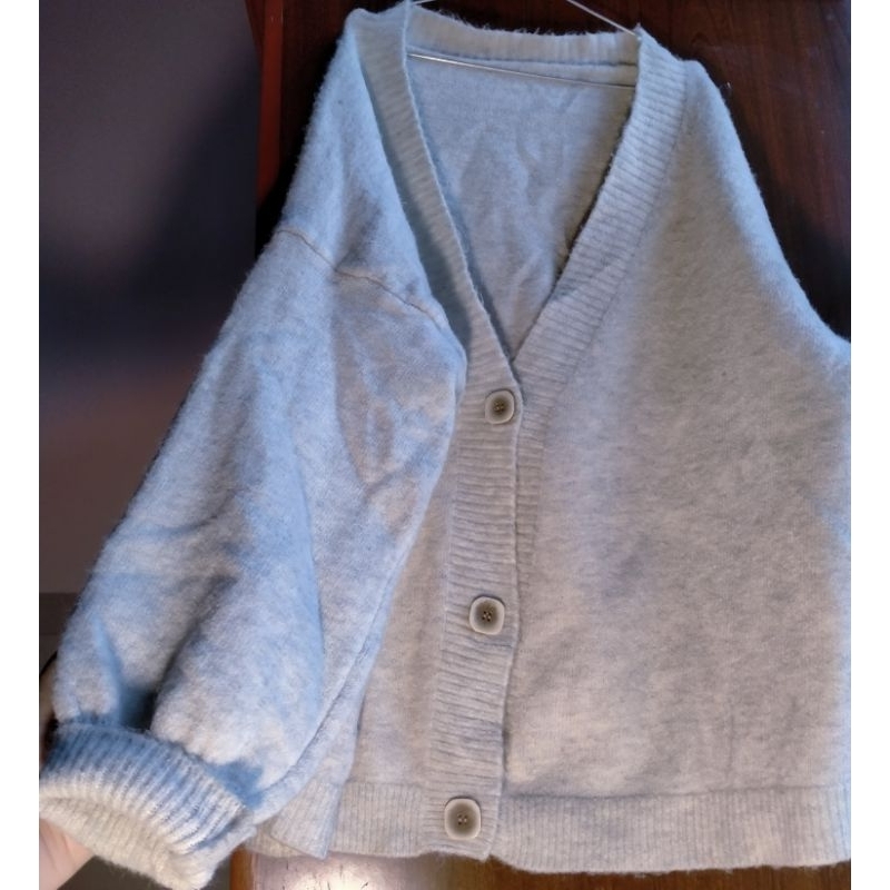 Áo khoác len cdg xám trắng  tặng cham cài áo  sz M TO giá chỉ áp dụng đến 1/11