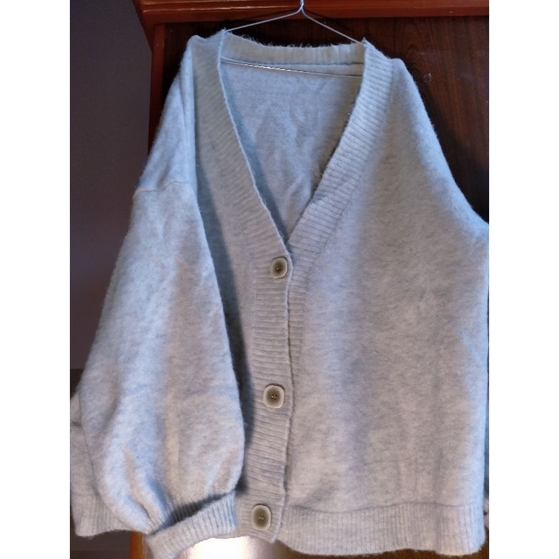 Áo khoác len cdg xám trắng  tặng cham cài áo  sz M TO giá chỉ áp dụng đến 1/11