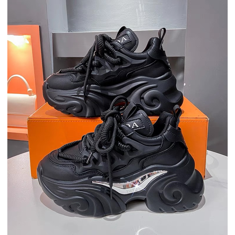 Siêu phẩm giày sneaker 2023