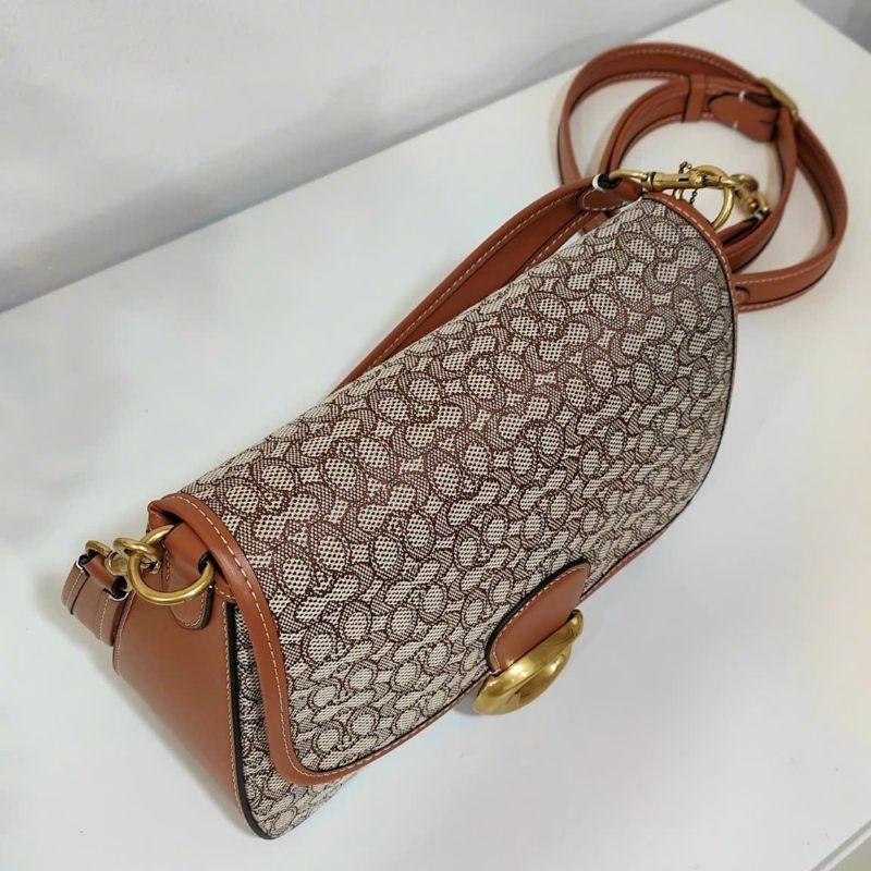 COACH® | Soft Tabby Shoulder Bag In Micro Signature Jacquard ✨kẹp nách siêu sang
