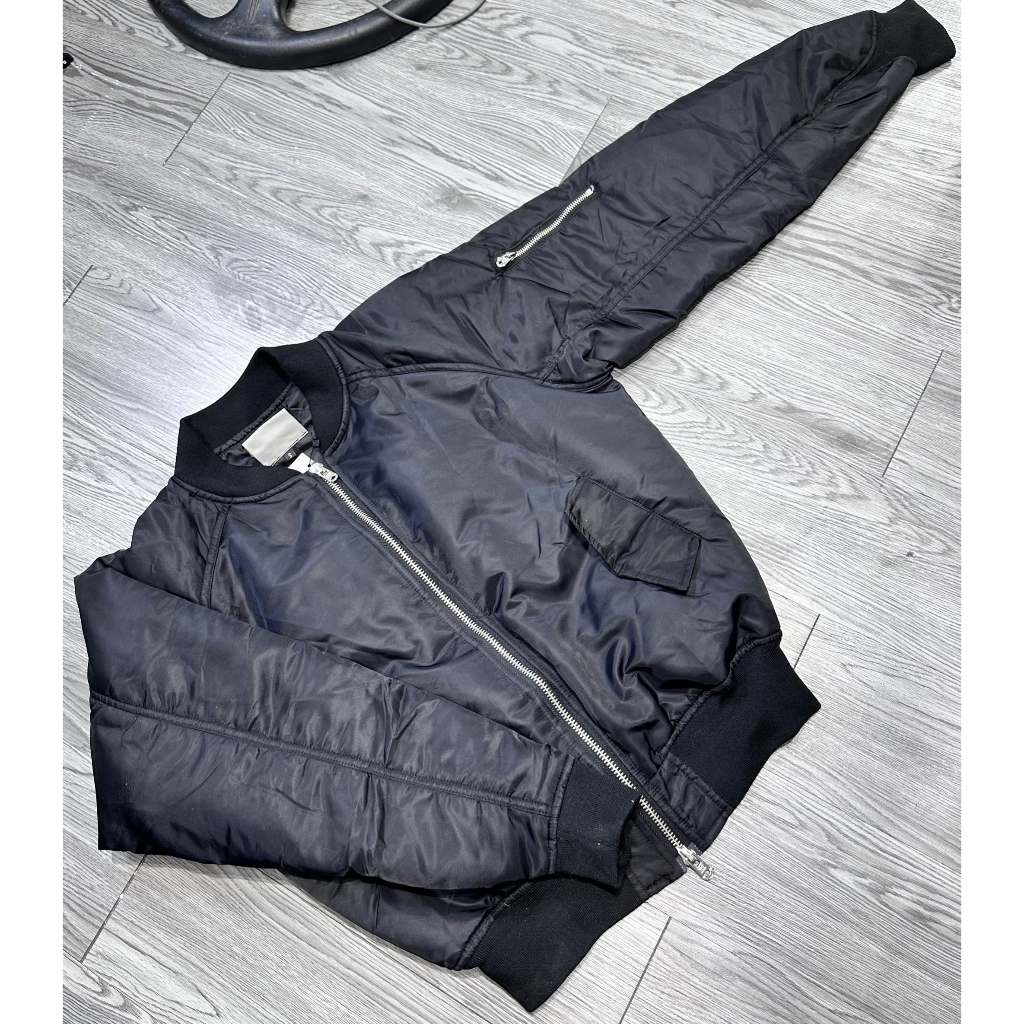 Áo khoác Bomber essentilas trần bông màu đen , bản 2 khoá zip