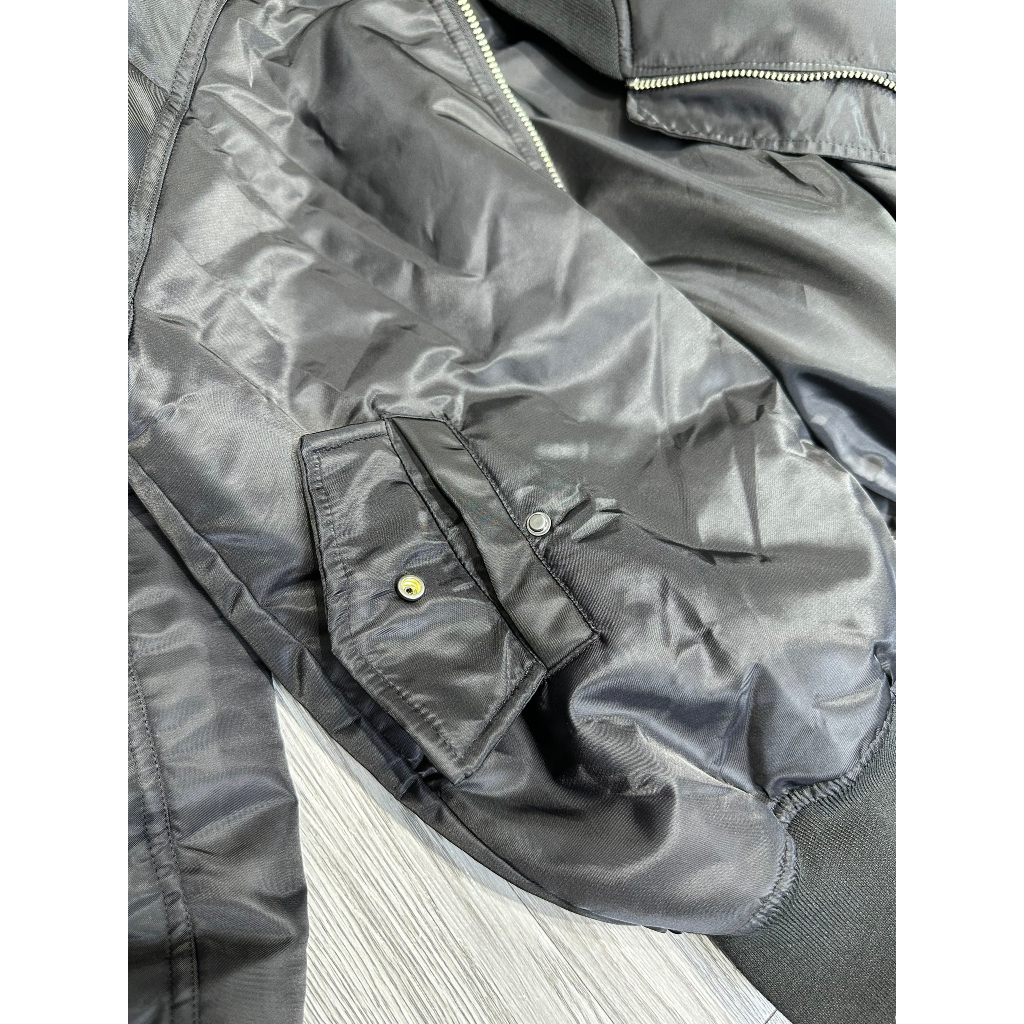 Áo khoác Bomber essentilas trần bông màu đen , bản 2 khoá zip