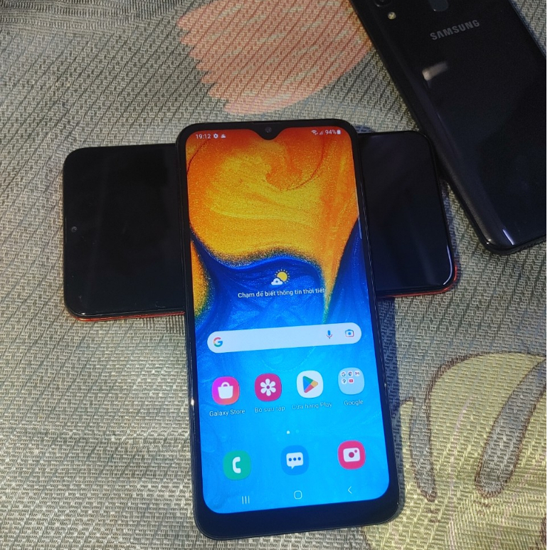 Điện thoại Samsung A20 giá rẻ pin khỏe bảo hành hậu mãi số 1