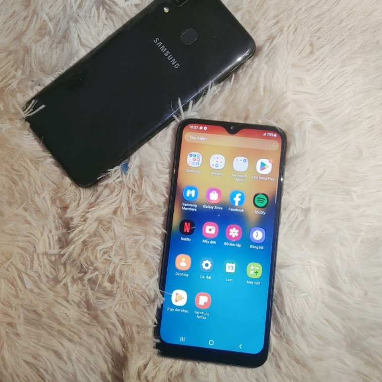 Điện thoại Samsung A20 giá rẻ pin khỏe bảo hành hậu mãi số 1