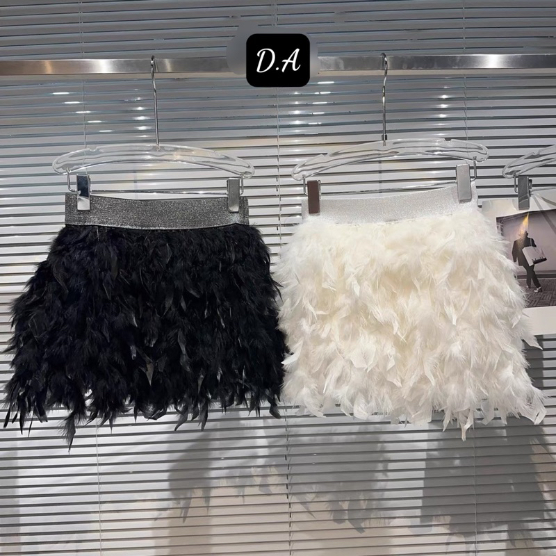 Chân váy lông vũ phối đồ siêu chảnh