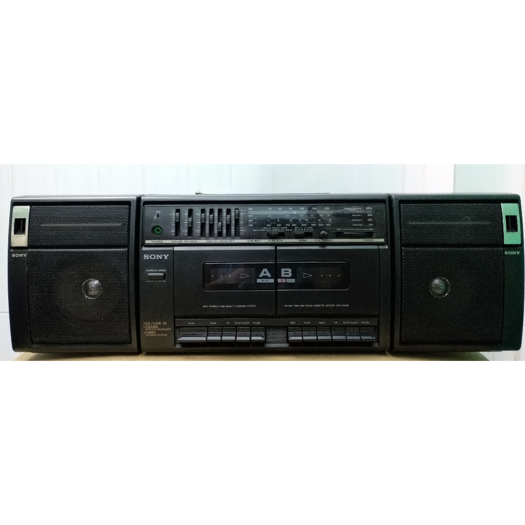 Radio cassette Sony CFS-W410S đồ cũ nghe hay ok 100% ( có đường line gắn điện thoại vào )