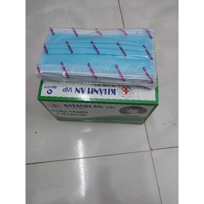 KHẨU TRANG Y TẾ KHÁNH AN VIP 4 lớp hộp 50 cái màu xanh ,trắng