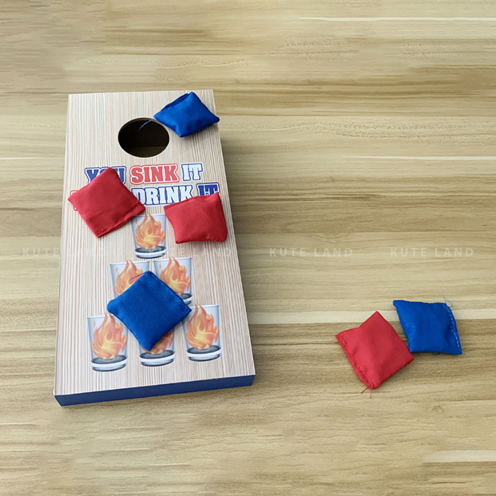 Trò chơi uống bia rượu Bean Bag Toss Game thử thách ném gối vào lỗ xem ai cao tay hơn GUB25