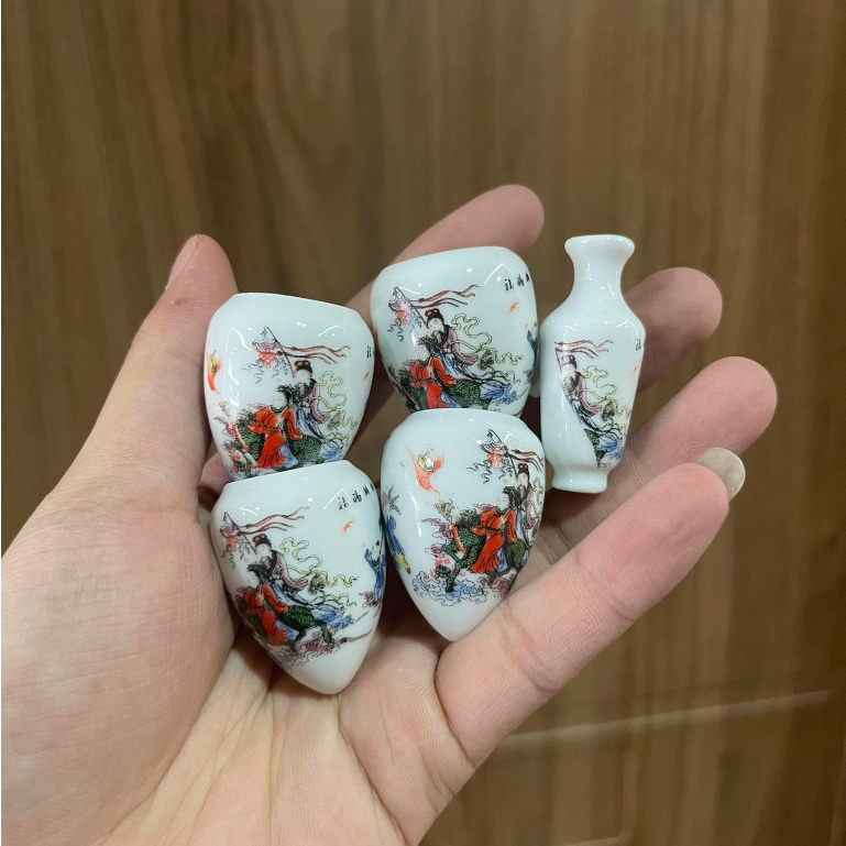Cóng sứ chim khuyên , hút mật hàng decal tàu gắn kèm tai 1.2cm cho lồng khuyên