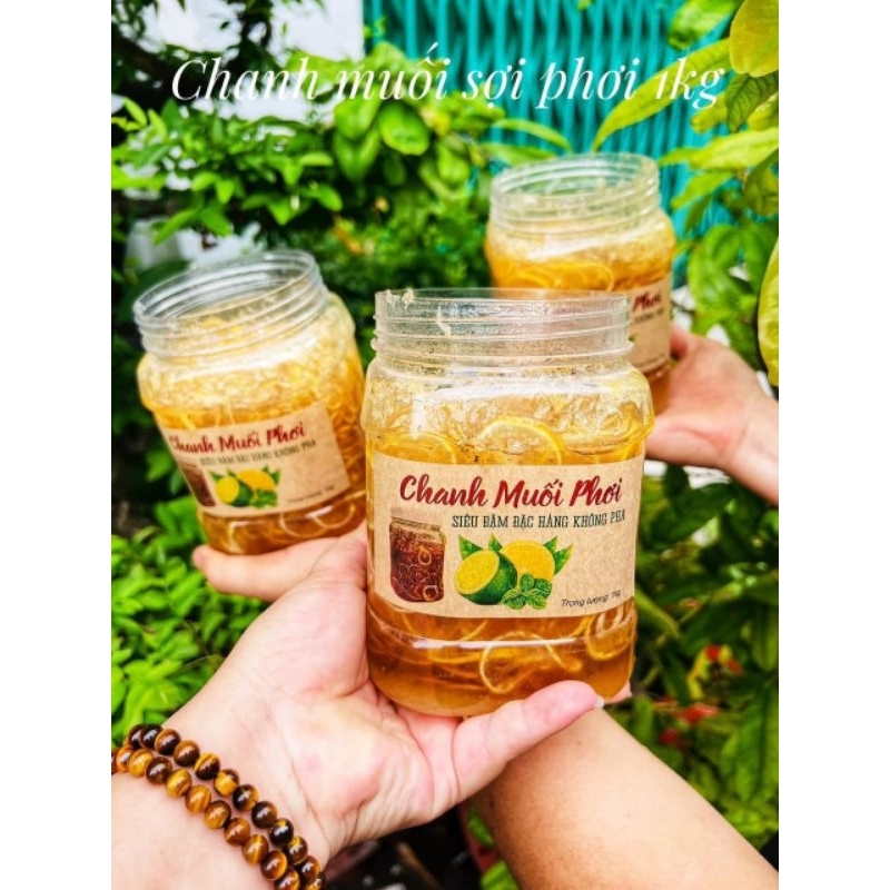 Chanh muối sợi phơi