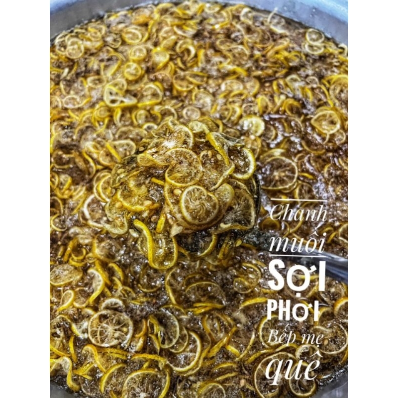 Chanh muối sợi phơi