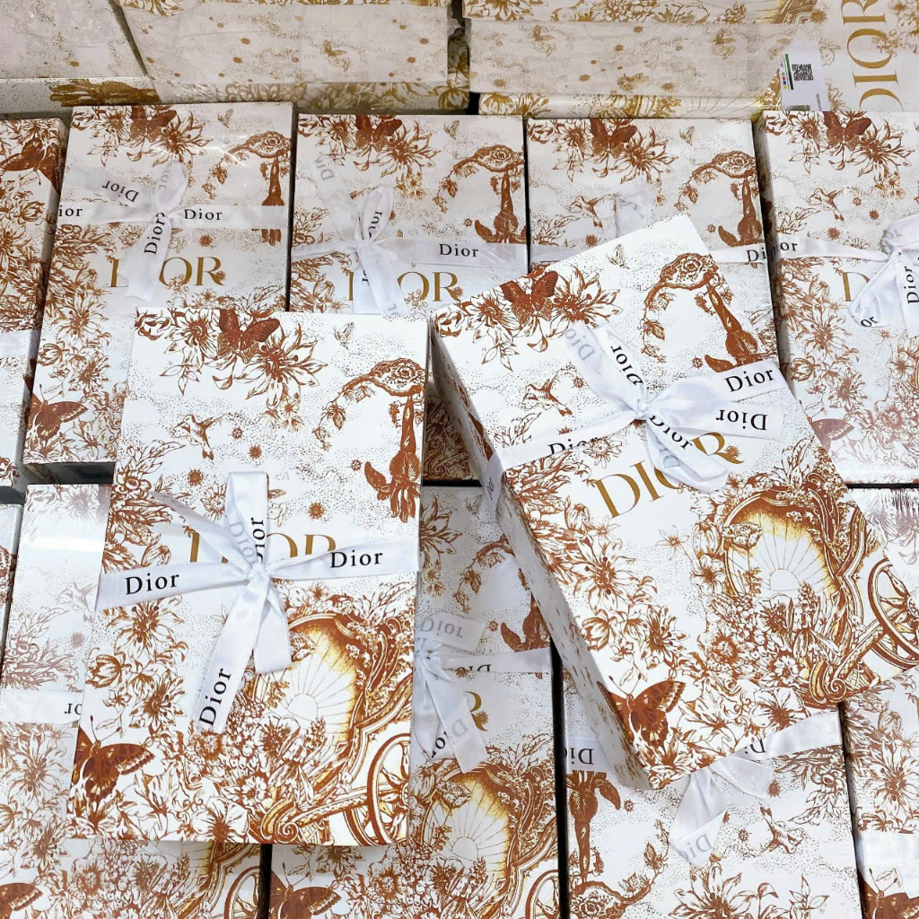 Túi CD Kẹo Nách họa tiết chữ D kèm Dây đeo bản to Size 21cm 101Hg