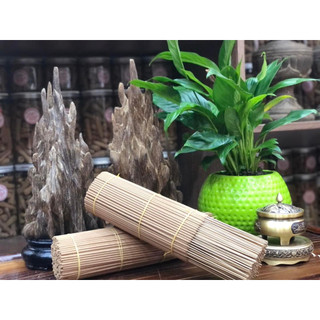  Nhang Trầm Hương Bạch Vân Tiên 500 gram   270-300 cây   Loại chân mộc dài 38 cm   3 tất 8   