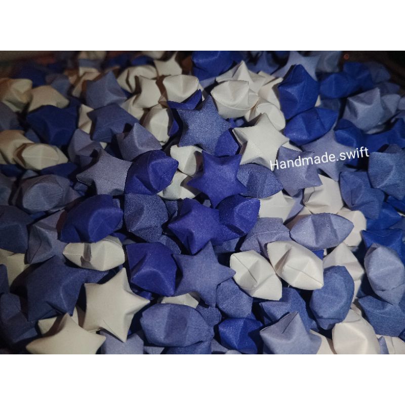 Ngôi sao giấy gấp sẵn màu pastel