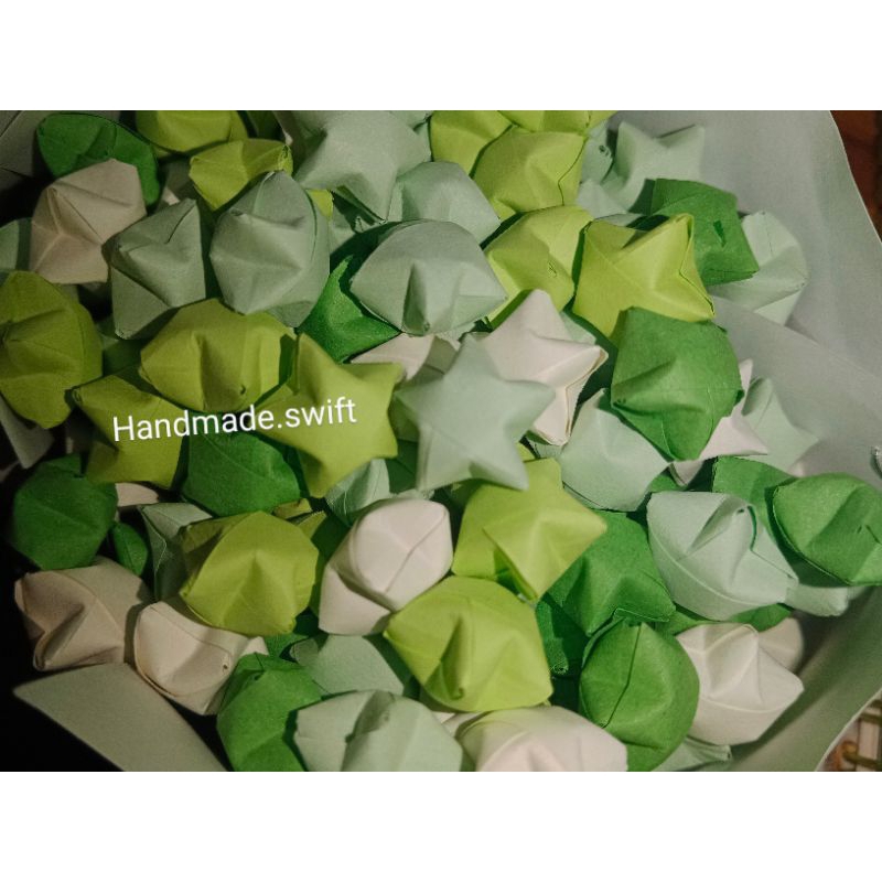 Ngôi sao giấy gấp sẵn màu pastel