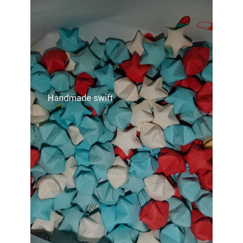 Ngôi sao giấy gấp sẵn màu pastel