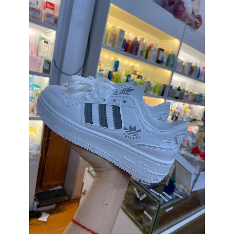 Giày nữ thể thao 3 vạch màu đế bằng hot trend 2023