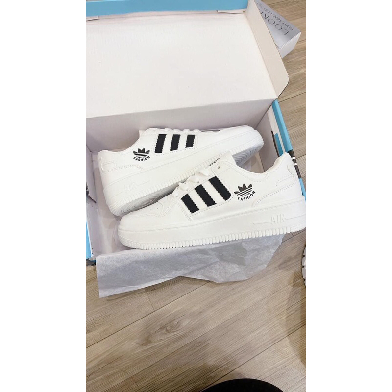 Giày nữ thể thao 3 vạch màu đế bằng hot trend 2023