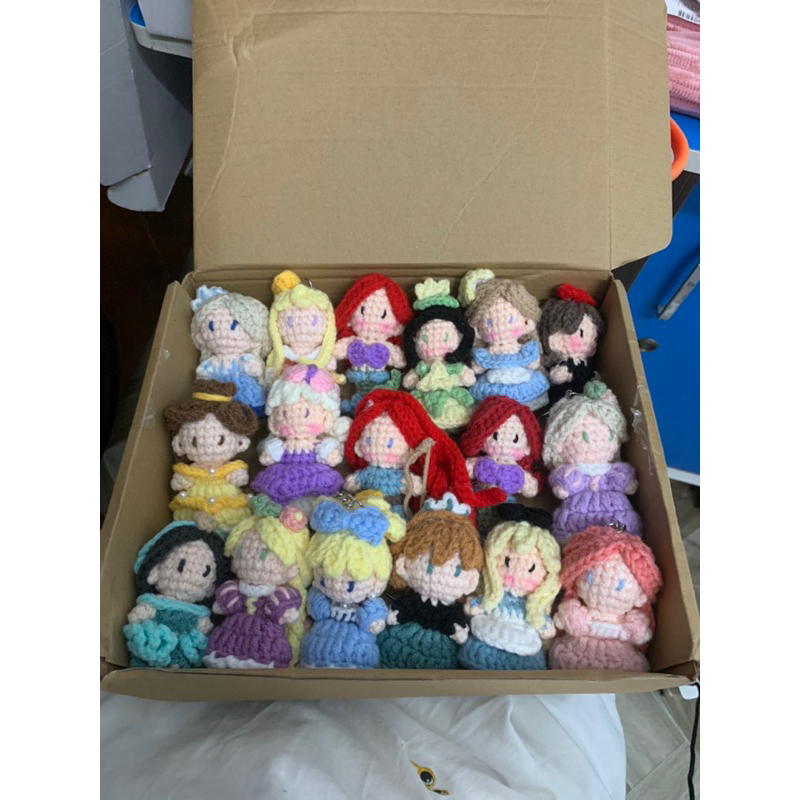 Móc khoá len công chúa Disney