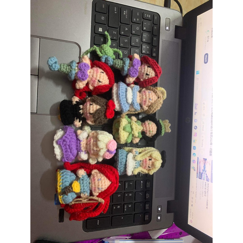 Móc khoá len công chúa Disney