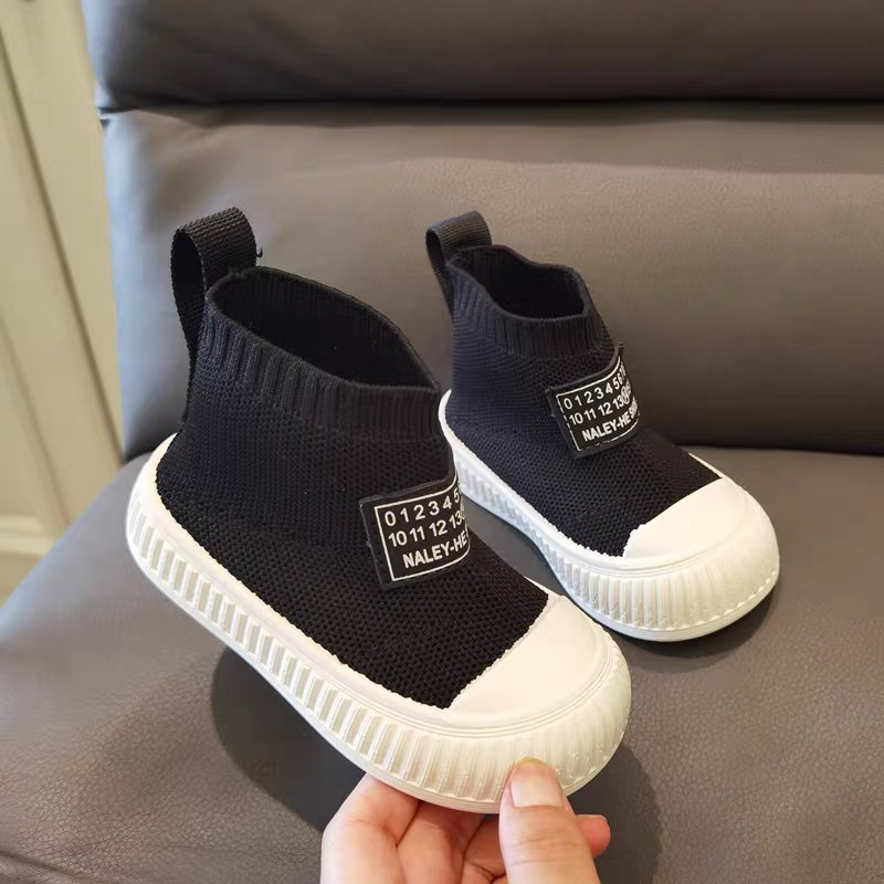 Giày bo chun siêu thoải mái cho bé 2023