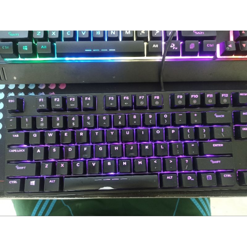 Bàn phím cơ 2nd DAREU EK880 chỉ bị phím xuống nhấn không nhạy