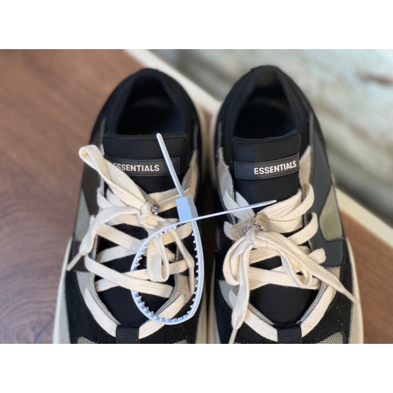 Giày sneaker FEAR OF GODESSENTIALS grey/black