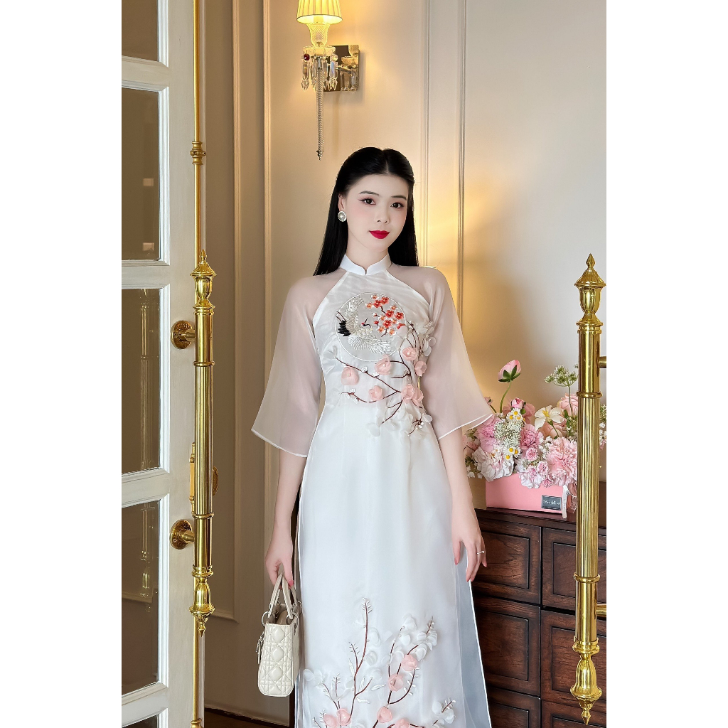 Áo dài cách tân Uyển Đào vải tơ Organza đính kết cao cấp by Lucci.Design