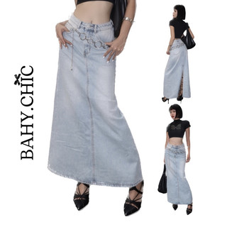 Chân váy jeans dài, phong cách đơn giản xẻ ở sau