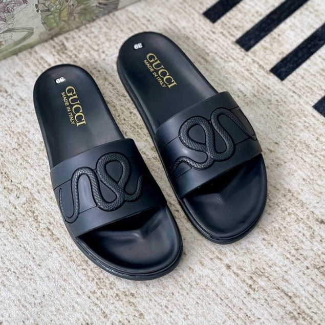 Dép Quai Ngang Nam G.C logo rắn hottrend 2024 siêu êm chân mẫu hottrend 2023.dép quai ngang cho nam nữ cháy phố