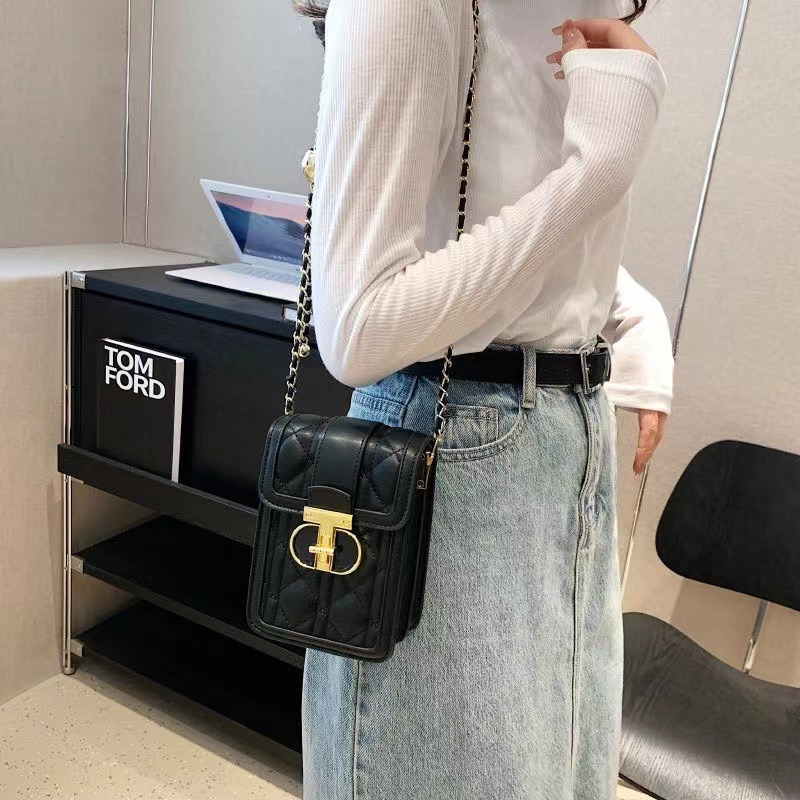 Túi Đeo Chéo Hình Thoi Phối Dây Đeo Sợi Xích Thời Trang 2023 Cho Nữ