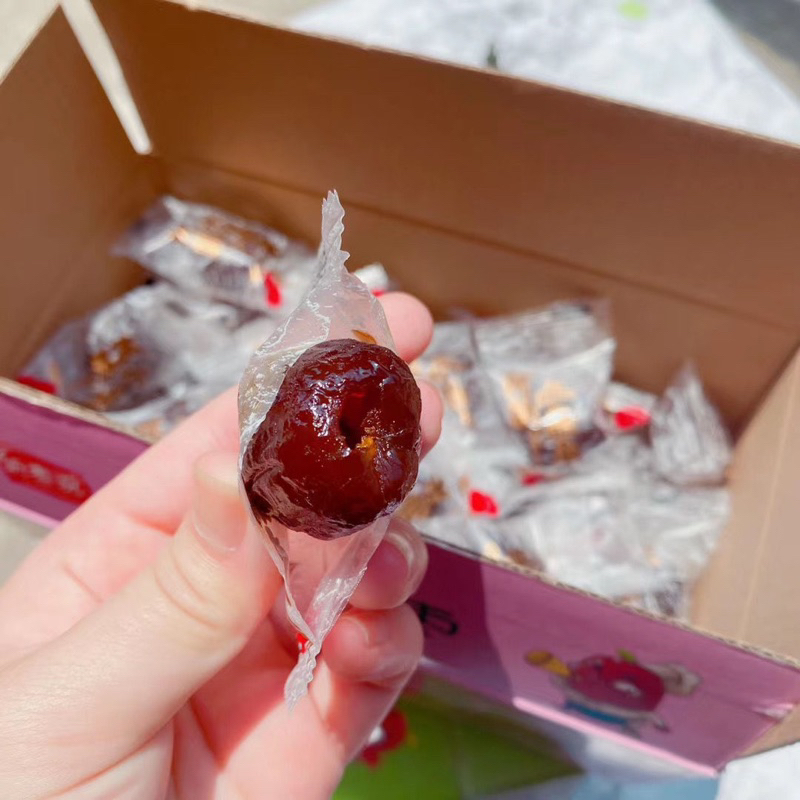 Táo Đỏ Sấy Dẻo Tân Cương Thơm Ngon Hộp 408G