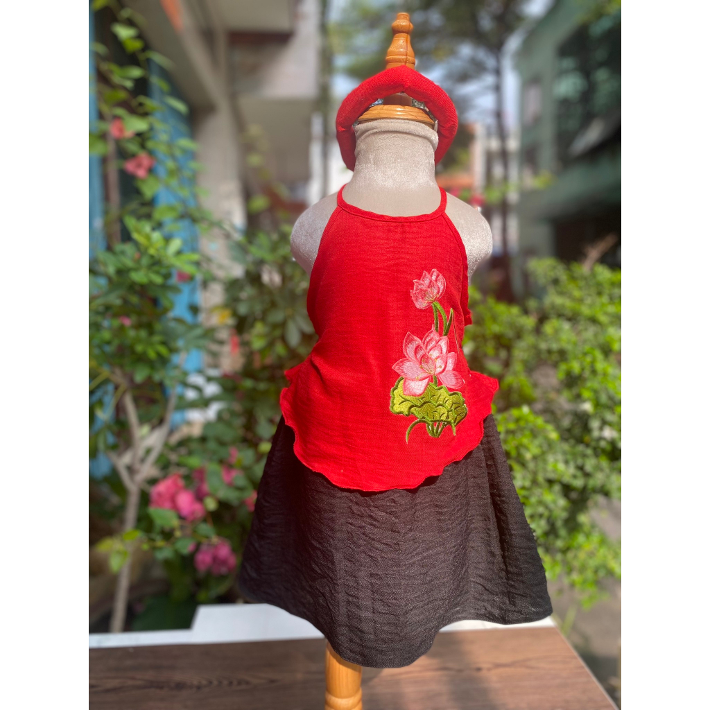 Set áo yếm hoa sen + chân váy, yếm Tết 2024 vải đũi vân mây cho bé gái 8-26kg- Ngọc Kids