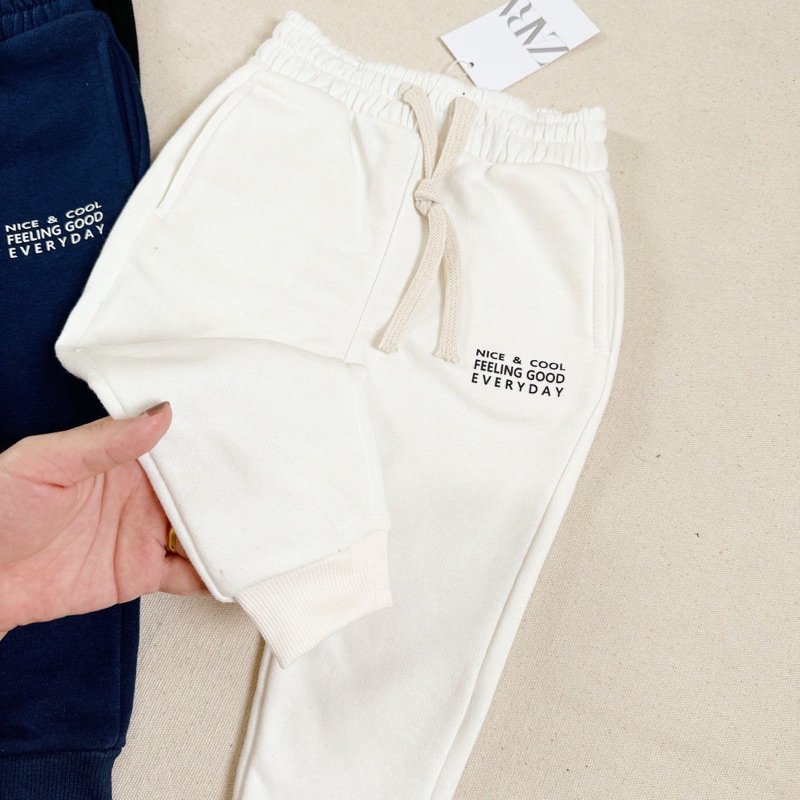 Set 3 quần dài mix màu cạp chun bo gấu thu đông bé trai bé gái  đang chuẩn basic có giãn xịn sò màu đen, xanh, trắng