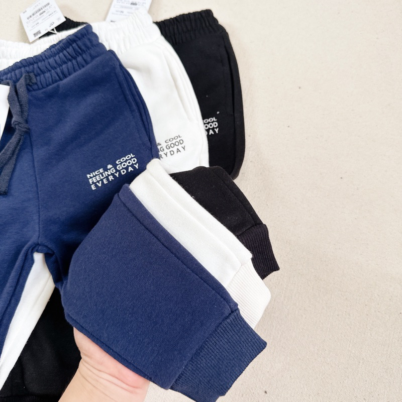 Set 3 quần dài mix màu cạp chun bo gấu thu đông bé trai bé gái  đang chuẩn basic có giãn xịn sò màu đen, xanh, trắng