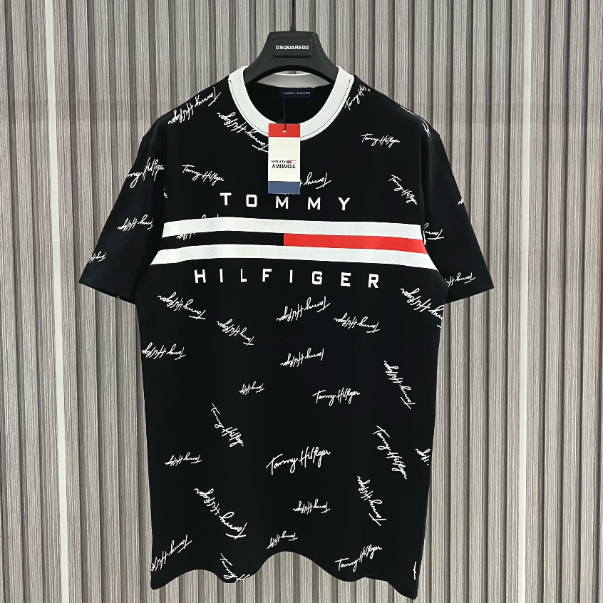 Áo phông Tommy_Hilfiger nam nữ in vạch sọc đen trắng đỏ chữ kí quanh áo. Áo Thun Unisex Form Rộng Siêu Hot Phiên Bản Mới