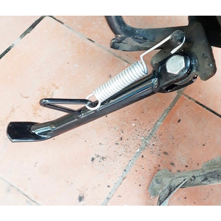 Chân chống sơn tĩnh điện đen gắn các loại xe Wave, wave RS, Dream, Sirius loại 1