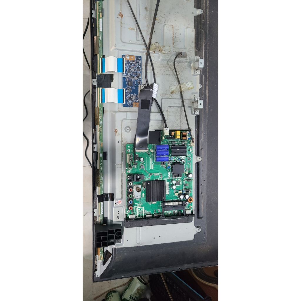Bo Tcon tivi TCL 43in, model : L43S62 , máy hư màn bên mình rả bán linh kiện