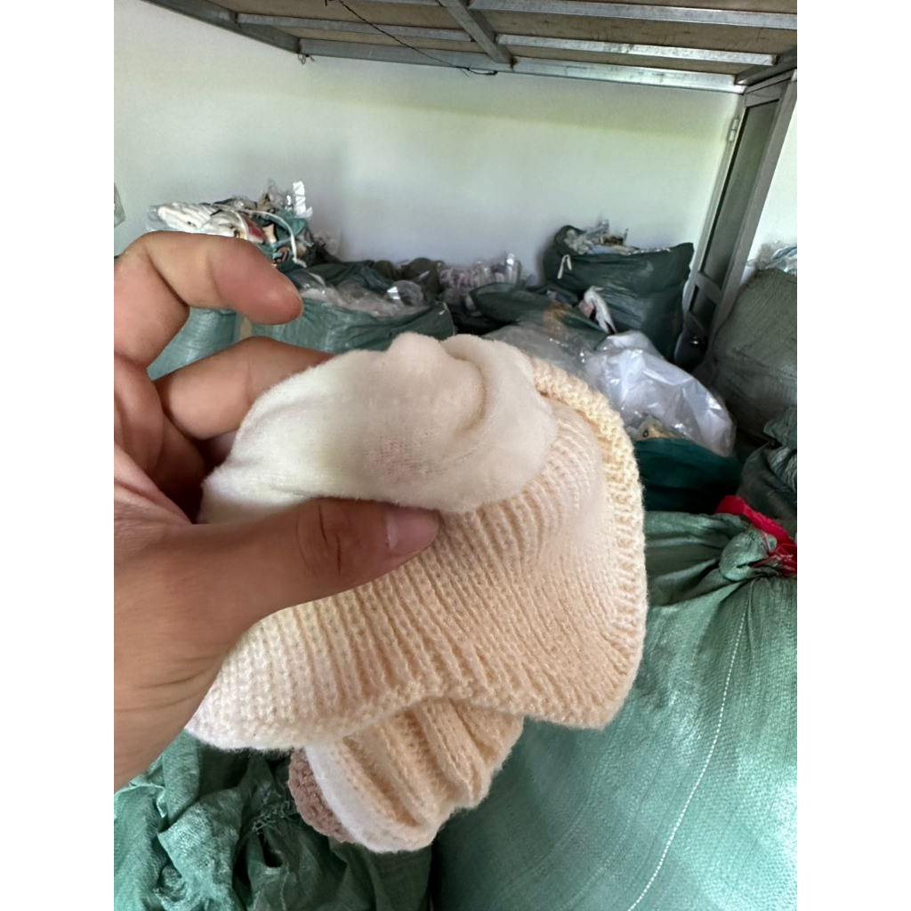 Nón len cho bé chùm tai có thêu  hình gấu hai quả bông ấm áp dễ thương từ 5 tháng đến 3 tuổi