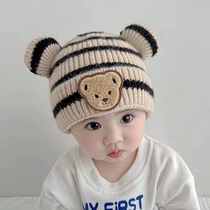 Mũ len Hàn Quốc phối kẻ đính hình gấu dày dặn ấm áp cho bé yêu