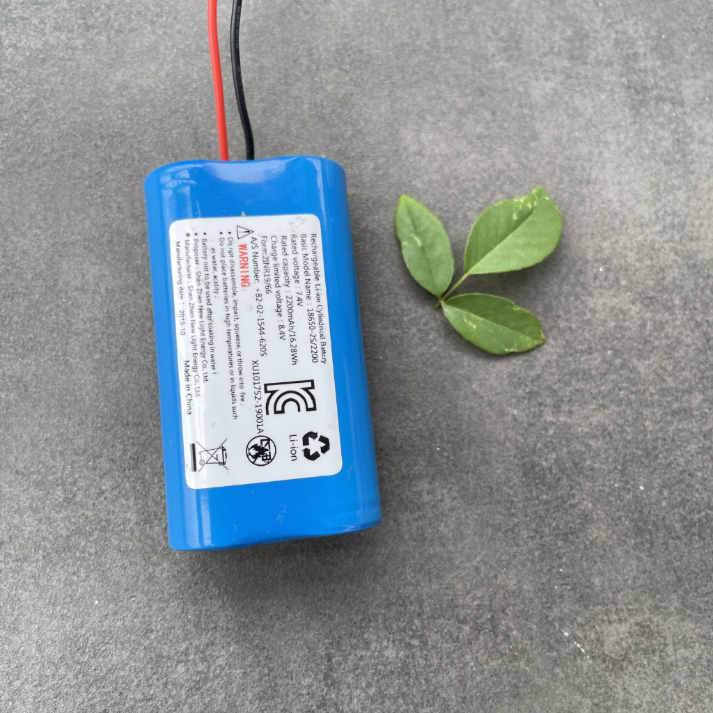 Pin 18650 2s 7.4v 2200mah có sẵn mạch bảo vệ
