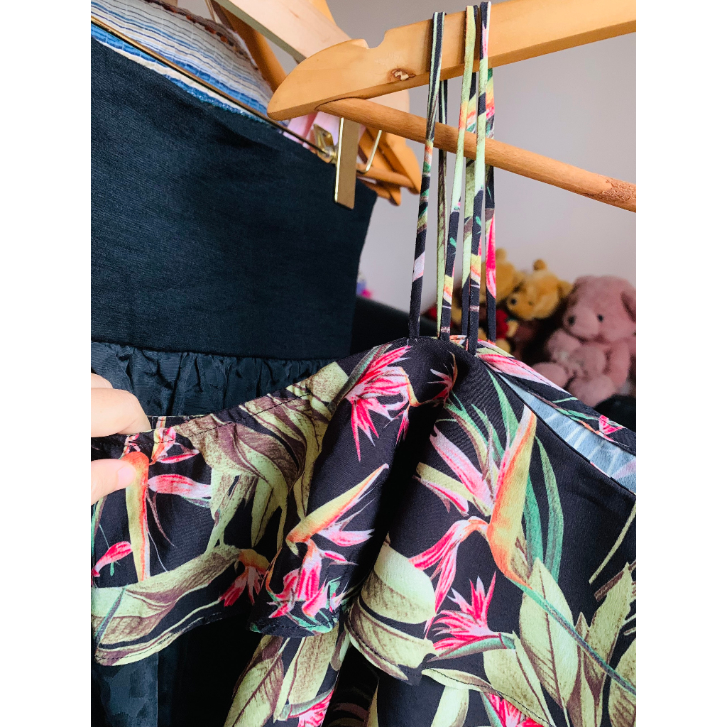 Áo croptop voan hoa OSMOSE